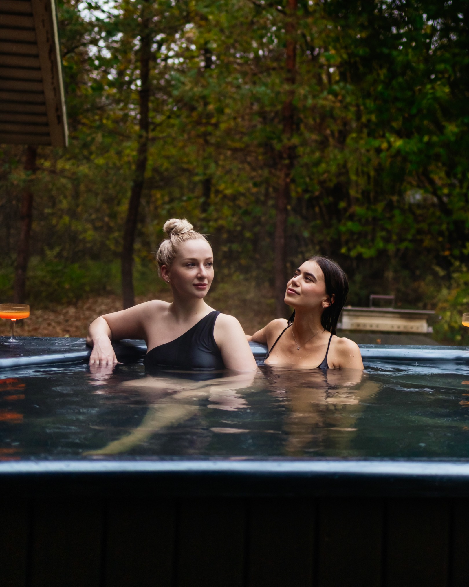 Loodus ärkab Saunakülas

Kevad on Saunakülas tõeliselt eriline aeg:
🌲 Värske õhk ja vaikne loodus
🔥 Soe saun pärast jalutuskäiku
💦 Tünnisaun
☕ Lõõgastavad õhtud, kus kiiret pole kuhugi

📅 Vali endale sobiv päev lõõgastumiseks 👉 saunakula.ee
📧 sauna@saunamaailm.ee
📞 +372 55 000 75

#saunaküla #kevadpuhkus #saunapuhkus #tünnisaun #metsapuhkus