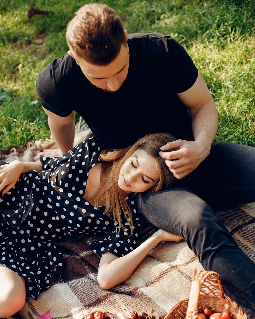 Milline näeb Saunakülas välja ideaalne päev kahele?

🌲 Jalutuskäik kevadises metsas
🔥 Soe saun pärast värskes õhus puhkamist
💦 Mõnus kümblustünn
🍷 Intiimne õhtusöök terrassil ja südamlikud vestlused

📅 Broneeri päev kahele 👉 saunakula.ee
📧 sauna@saunamaailm.ee
📞 +372 55 000 75

#saunaküla #romantilinepuhkus #puhkuskahele #kevadpuhkus #saunapuhkus