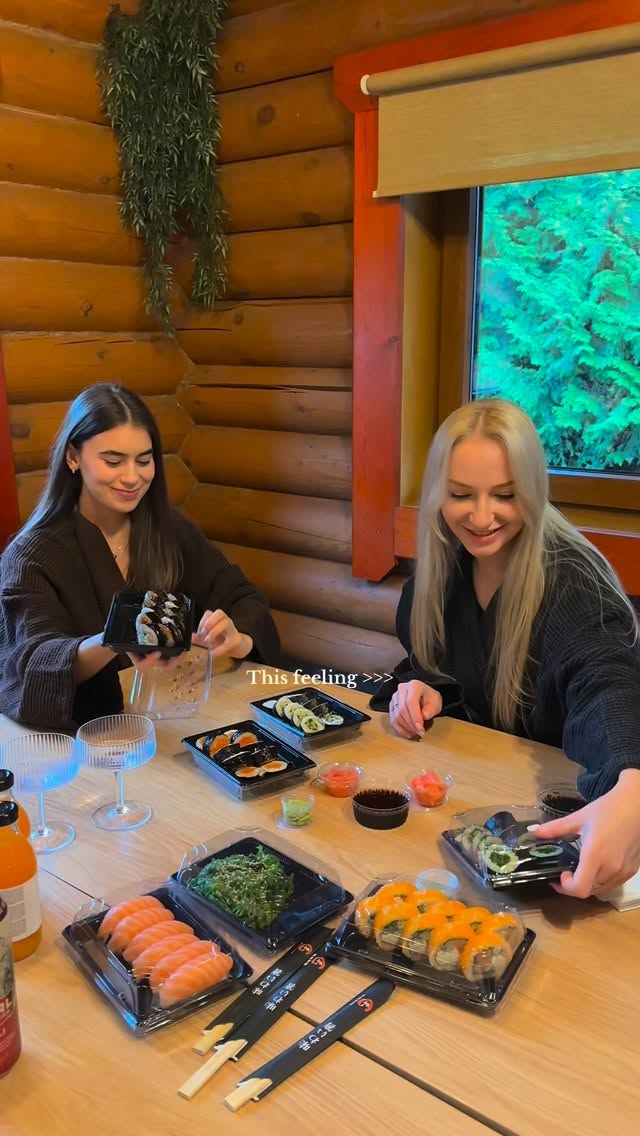 Just nüüd on õige aeg lõõgastuda ja akusid laadida ✨

Mida külmemaks õues läheb, seda parem mõte on sukelduda Saunaküla mugavuse ja soojuse rüppe 🏡

Lae enne talve tulekut akusid ja veeda aega oma lähedastega meie puhkekompleksis!

Broneeri saunakula.ee veebilehel endale meelepärane saunamaja juba täna ❄️

#saunaküla #lõõgastus #talvinepuhkus #saun #tervis #saunaelu #perepuhkus #saunamaailm #saunaehitus