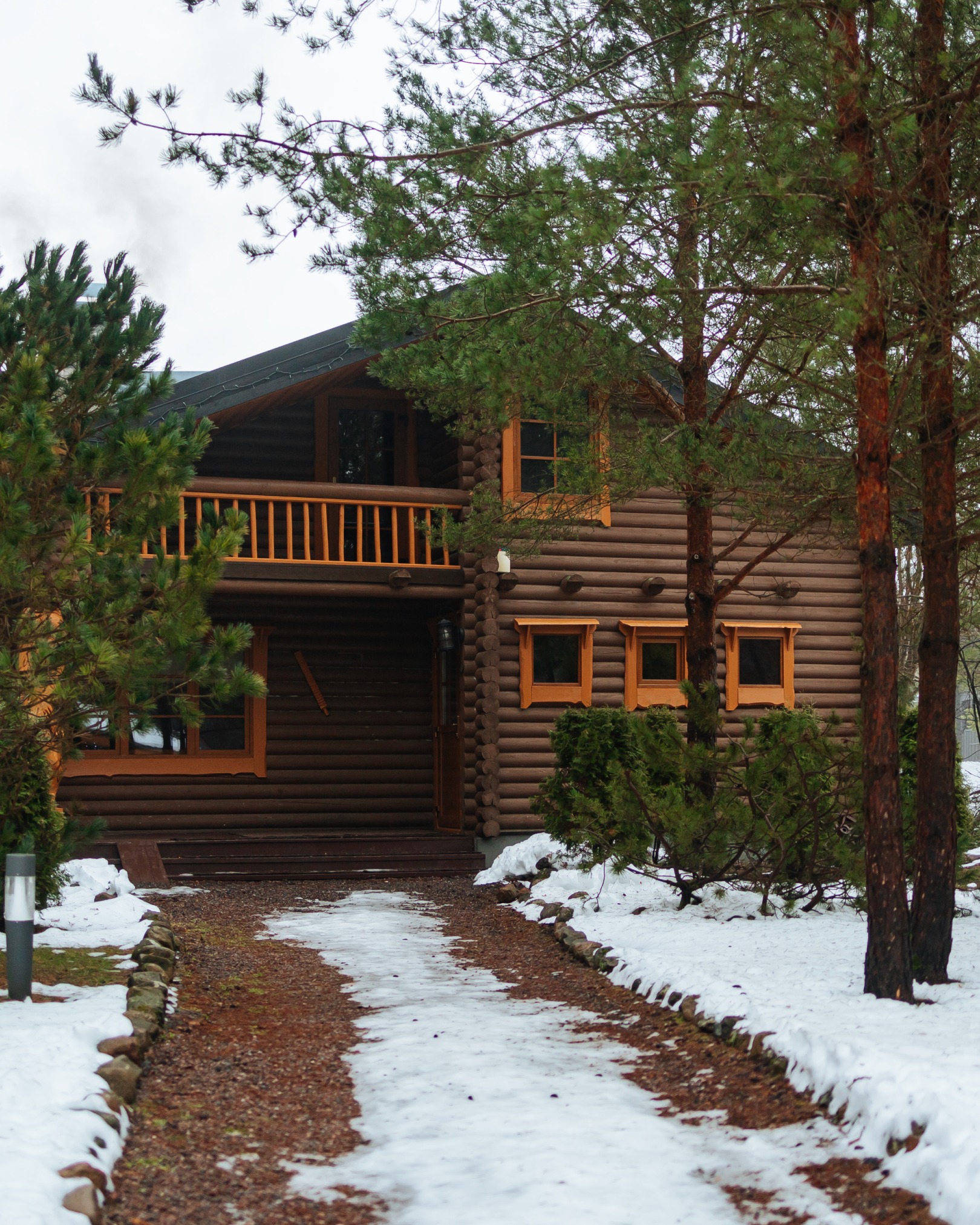 Üks koht – lugematul hulgal võimalusi puhkamiseks

Saunaküla peidab endas maailma, kus kohtuvad loodus, rahu ja tõeline puhkus:
👨‍👩‍👧‍👦 Tuled perega? Lapsed saavad joosta ja mängida suurel muruväljakul, samal ajal kui täiskasvanud grillivad ja hiljem koos kümblustünni naudivad.
💑 Tulete kahekesi? Privaatne puhkus, metsamatkad ja õhtune lõke ainult teile kahele.
🎉 Hoopis sõpradega? Karaoke, saun, mängud ja täielik vabadus ilma võõraste pilkudeta.
🧘 Või üksi? Personaalne saun, raamat ja vaikus – ideaalne vaimne restart.
🔥 Ja see kõik vaid 15 minuti kaugusel linnast.

📅 Broneeri oma puhkus:
👉 saunakula.ee
📧 sauna@saunamaailm.ee
📞 +372 55 000 75

#saunaküla #puhkuslooduses #metsapuhkus #saunapuhkus #perepuhkus #sõpradega #kahekesi #privaatnepuhkus #tünnisaun #lõkkeõhtu #grillipidu #lõõgastus #rahulikhetk #eestimetsad #aktiivnepuhkus #saunaelamus #hetkedmisjäävad #nauding